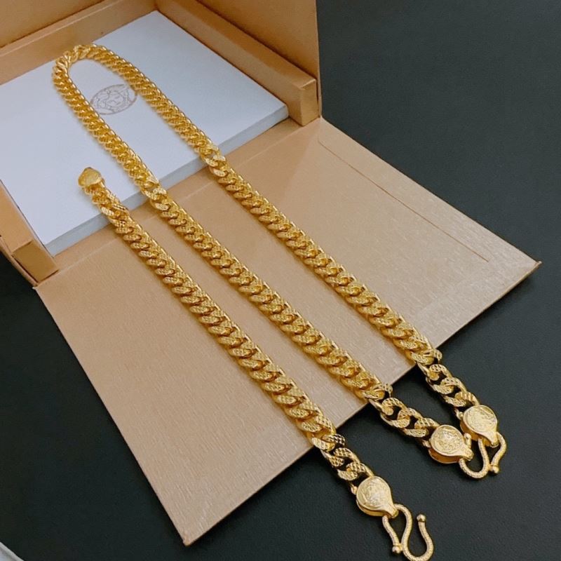 Louis Vuitton Necklaces